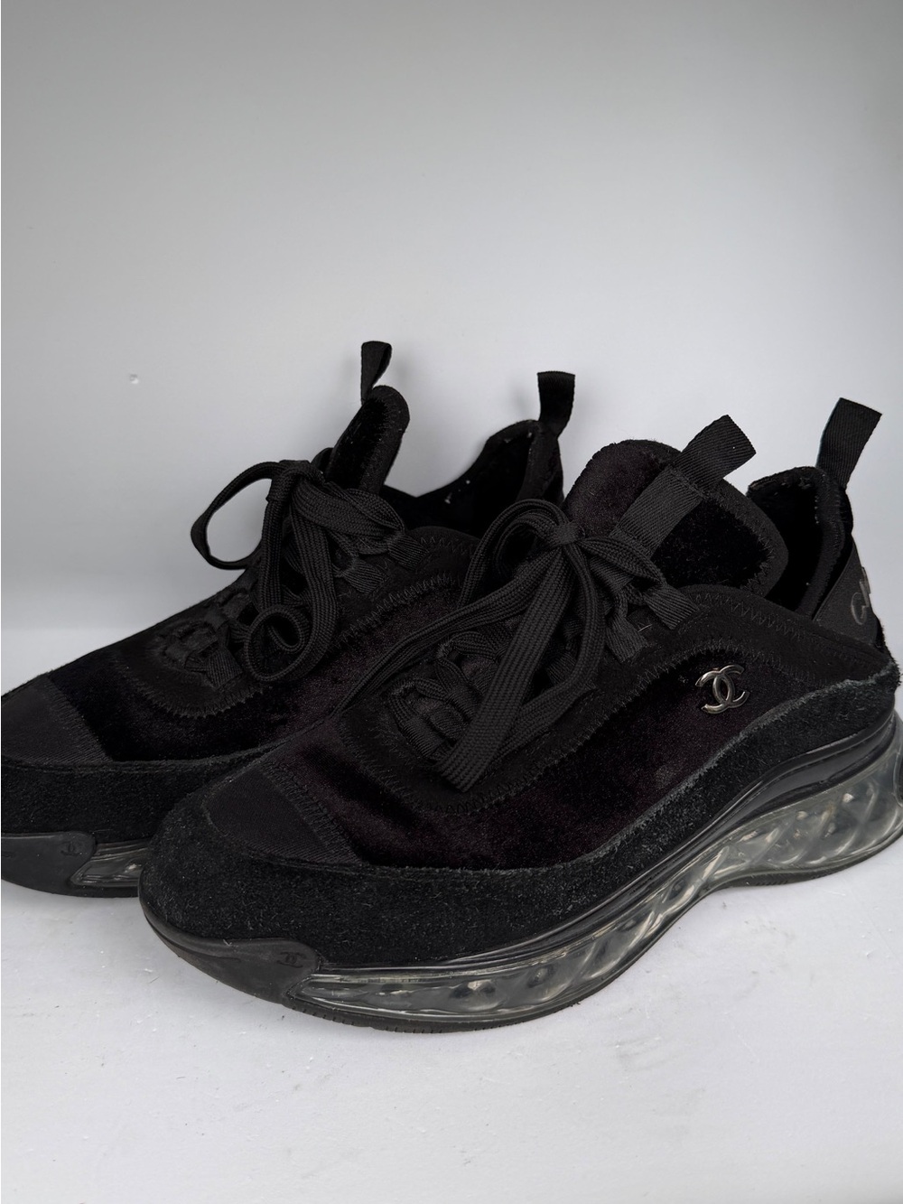 Authentic Chanel CC logo black suede bubble sole sneakers - Picture 2 of 3